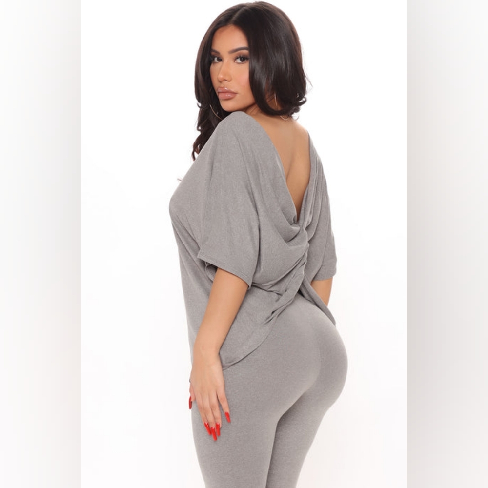 Gray Off-Shoulder Top and Leggings Set (XL) - Picture 6 of 11